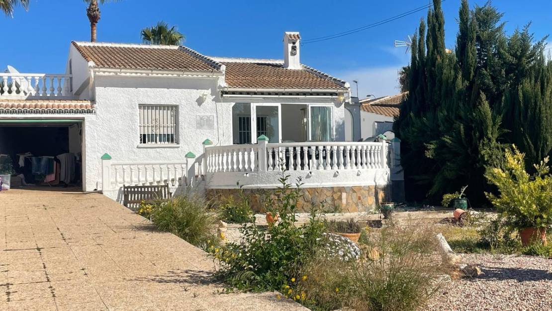 Sale - Villa - Torrevieja - Torrevieja Centro