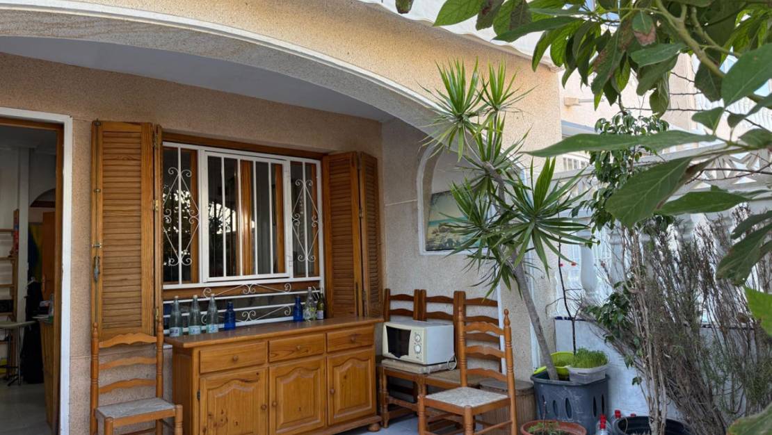 Sale - Villa - Torrevieja - Torrevieja Centro