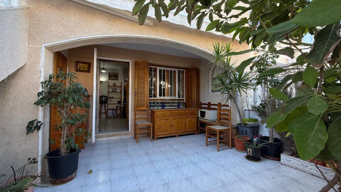 Sale - Villa - Torrevieja - Torrevieja Centro