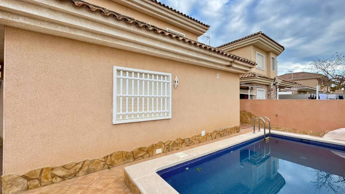 Sale - Villa - Torrevieja - Torrevieja Centro