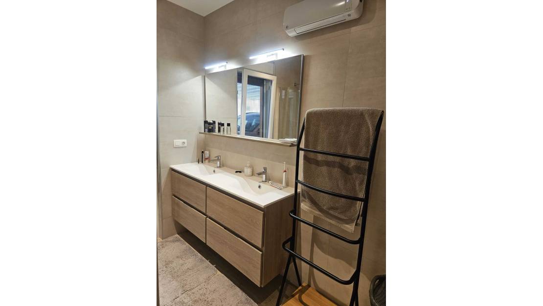 Sale - Villa - Torrevieja - Torrevieja Centro