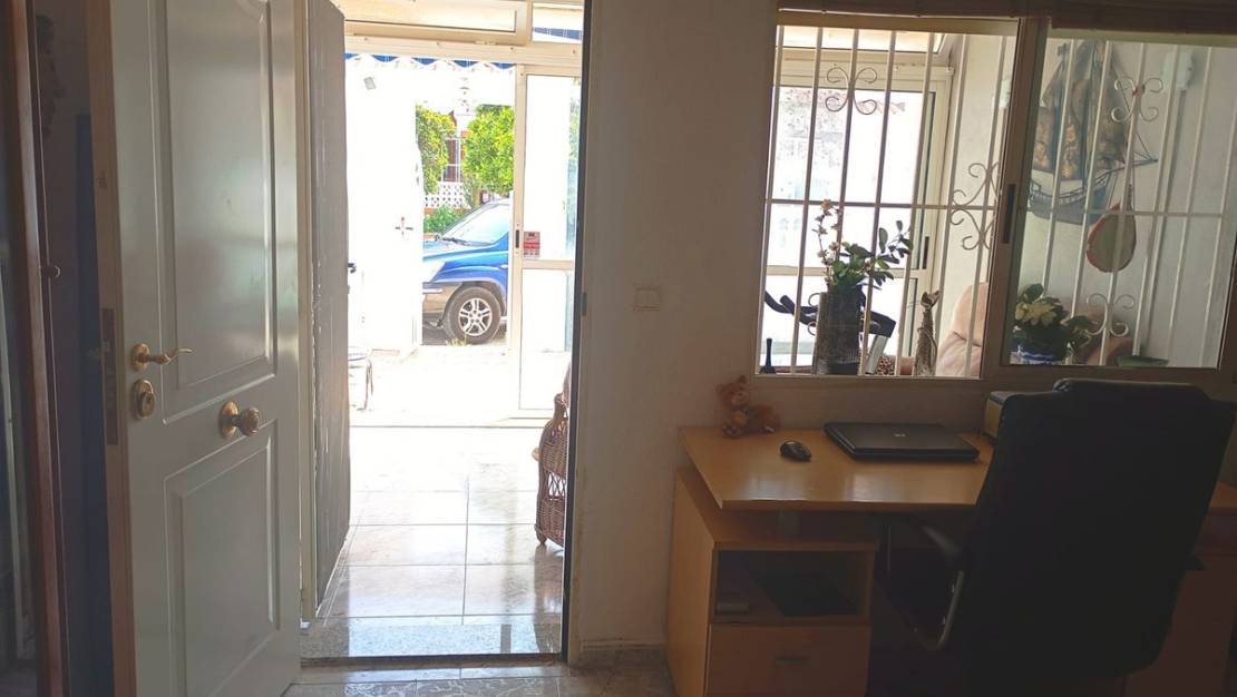 Sale - Villa - Torrevieja - Torrevieja Centro