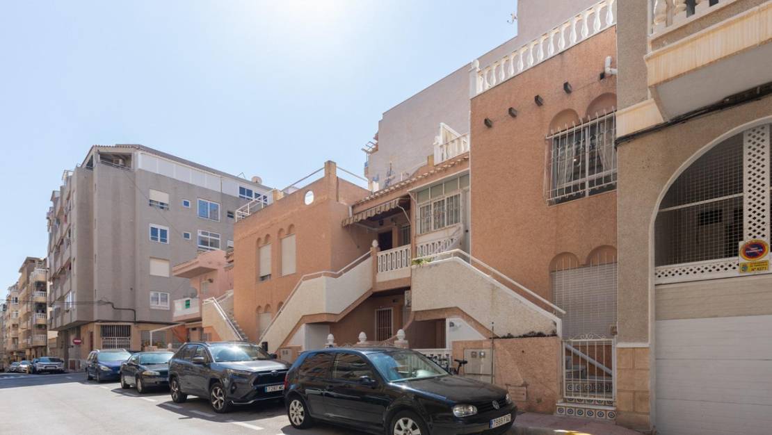 Sale - Villa - Torrevieja - Torrevieja Centro