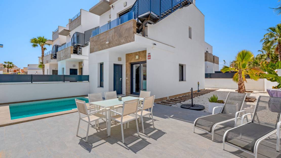 Sale - Villa - Torrevieja - Torrevieja Centro
