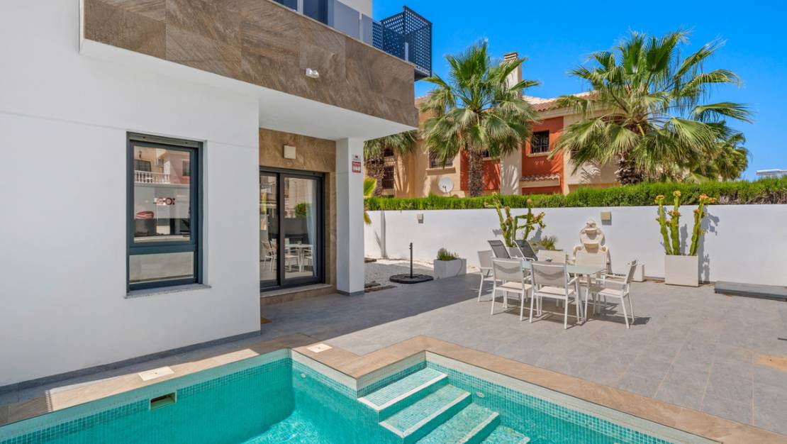 Sale - Villa - Torrevieja - Torrevieja Centro