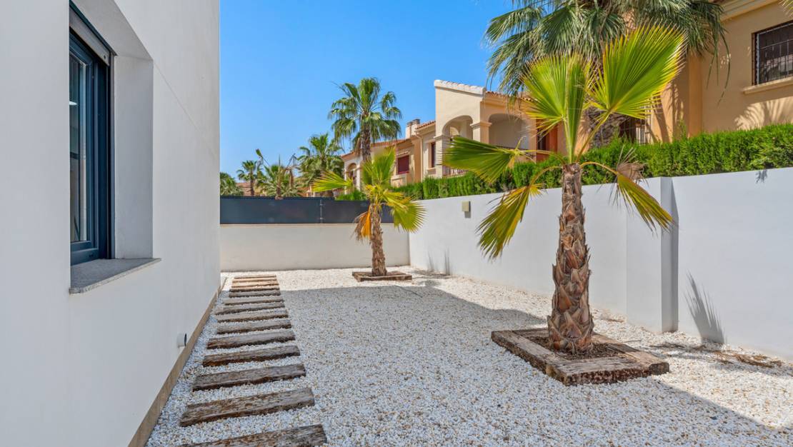 Sale - Villa - Torrevieja - Torrevieja Centro