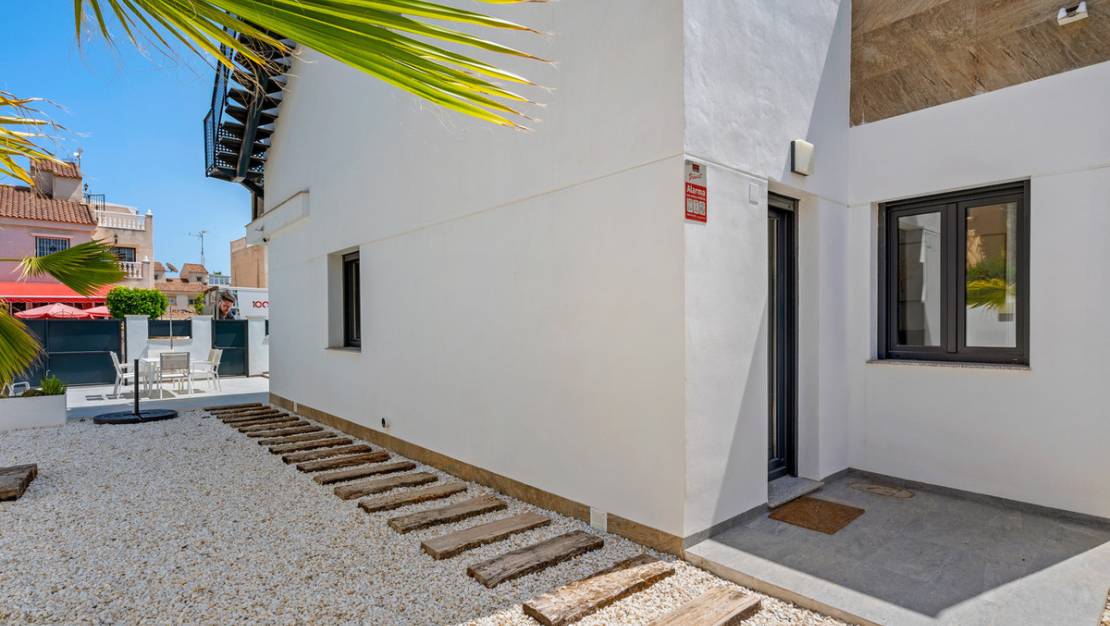 Sale - Villa - Torrevieja - Torrevieja Centro