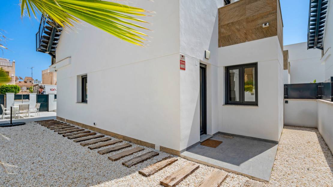 Sale - Villa - Torrevieja - Torrevieja Centro