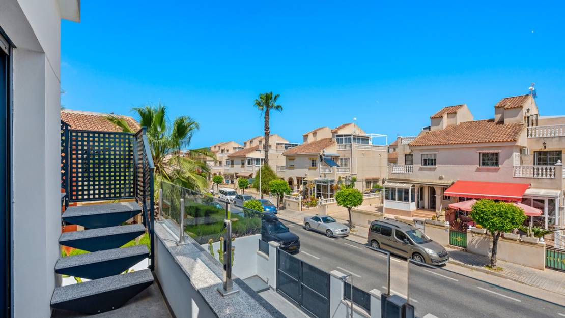 Sale - Villa - Torrevieja - Torrevieja Centro