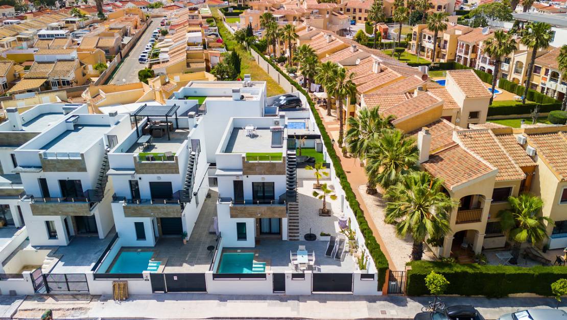 Sale - Villa - Torrevieja - Torrevieja Centro