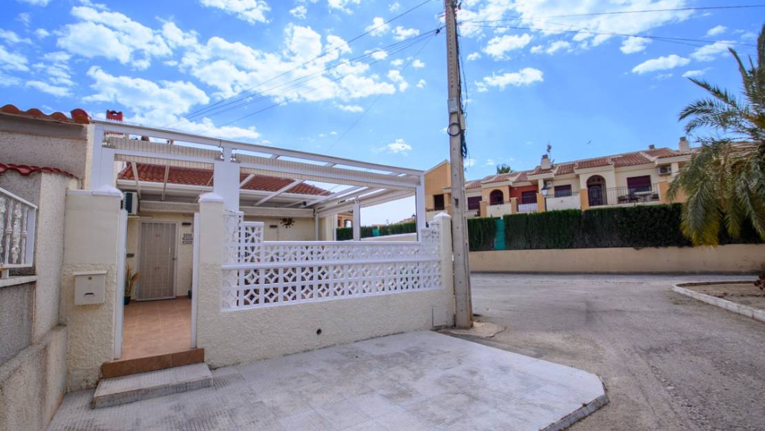 Sale - Villa - Torrevieja - Torrevieja Centro