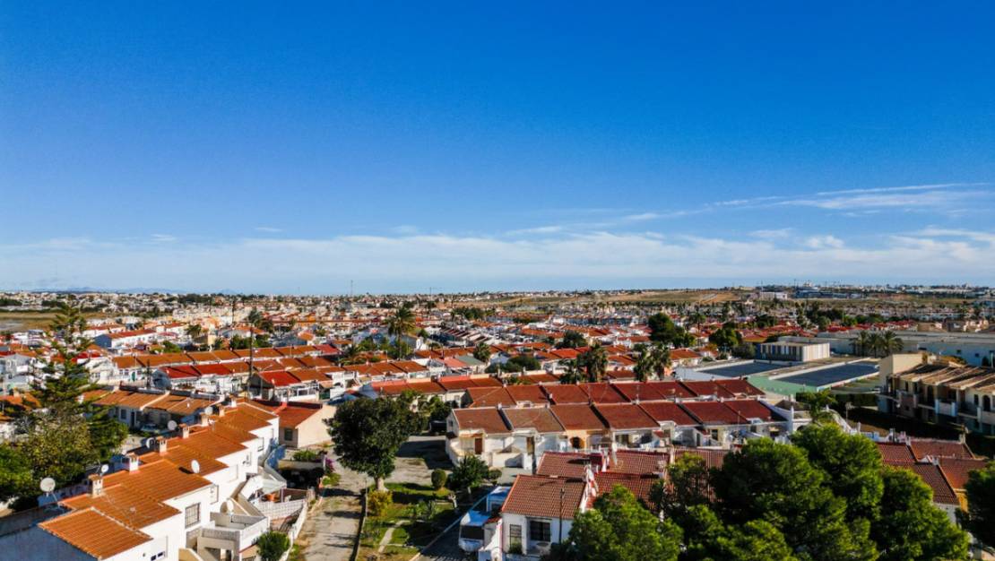 Sale - Villa - Torrevieja - Torrevieja Centro