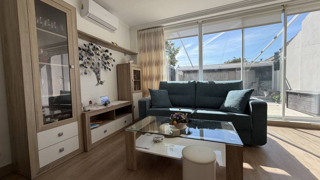 Sale - Villa - Torrevieja - Torrevieja Centro