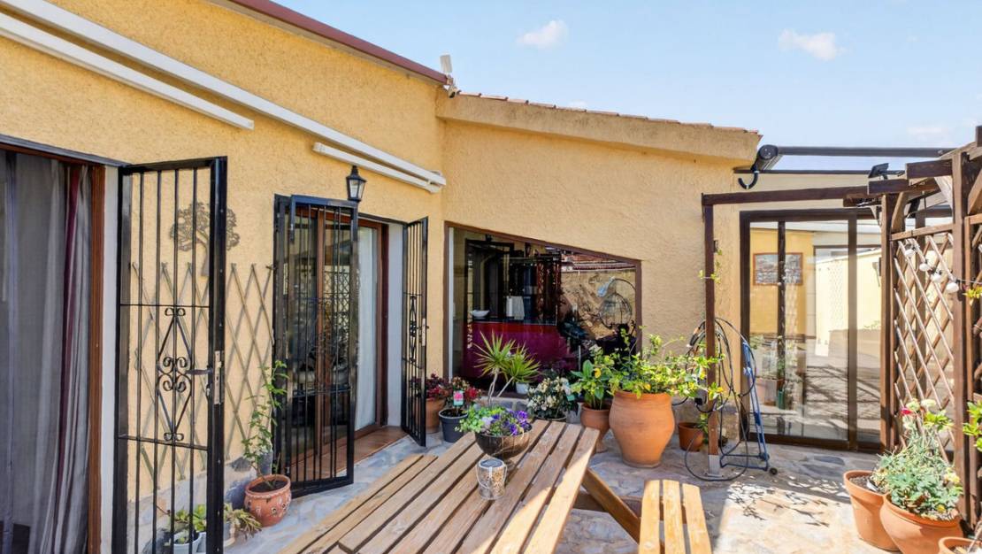 Sale - Villa - Torrevieja - Torrevieja Centro