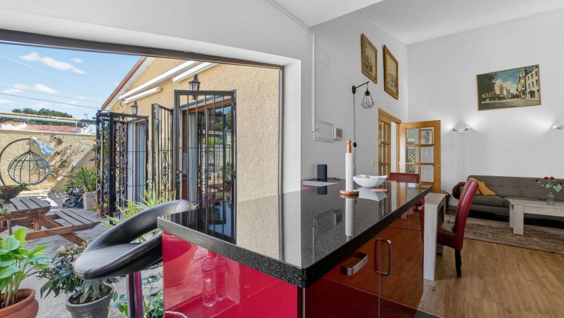 Sale - Villa - Torrevieja - Torrevieja Centro