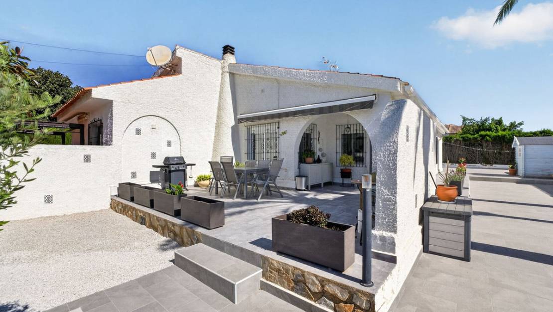 Sale - Villa - Torrevieja - Torrevieja Centro