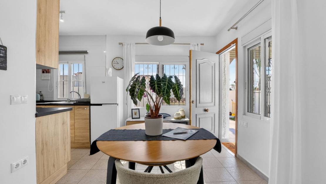 Sale - Villa - Torrevieja - Torrevieja Centro