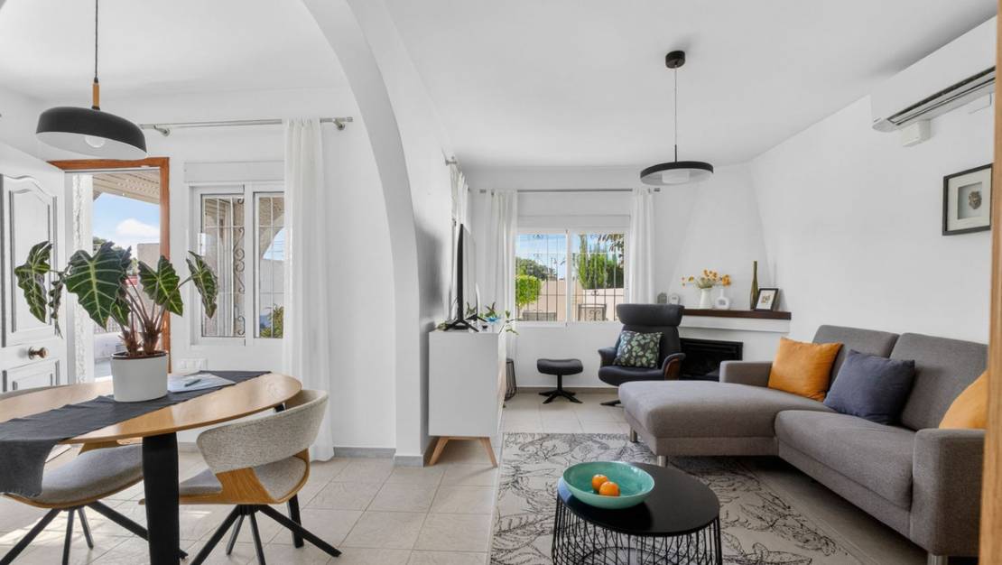 Sale - Villa - Torrevieja - Torrevieja Centro