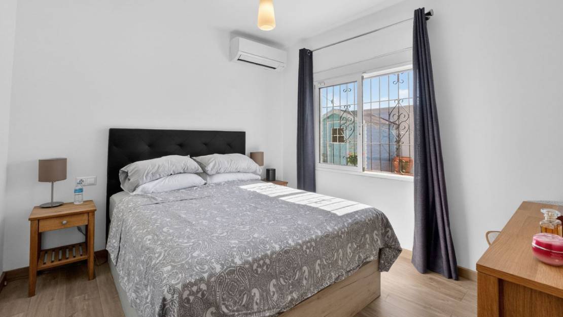 Sale - Villa - Torrevieja - Torrevieja Centro