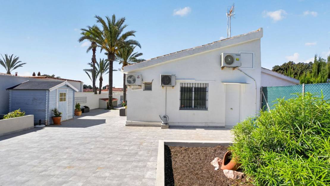 Sale - Villa - Torrevieja - Torrevieja Centro