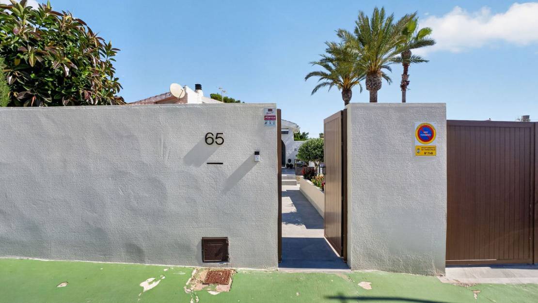Sale - Villa - Torrevieja - Torrevieja Centro