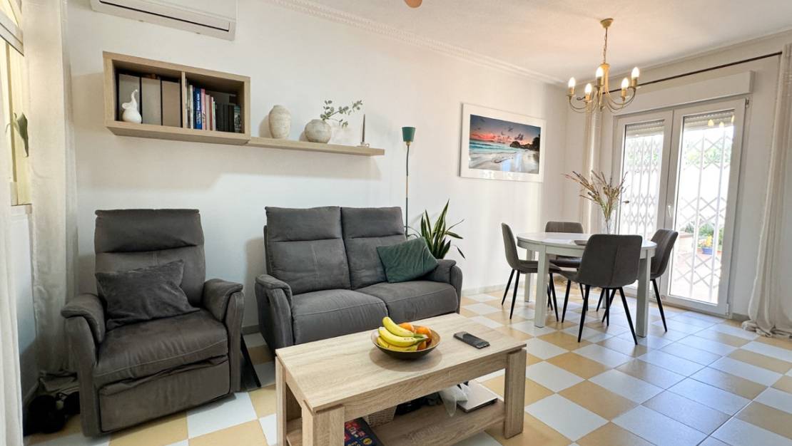 Sale - Villa - Torrevieja - Torrevieja Centro