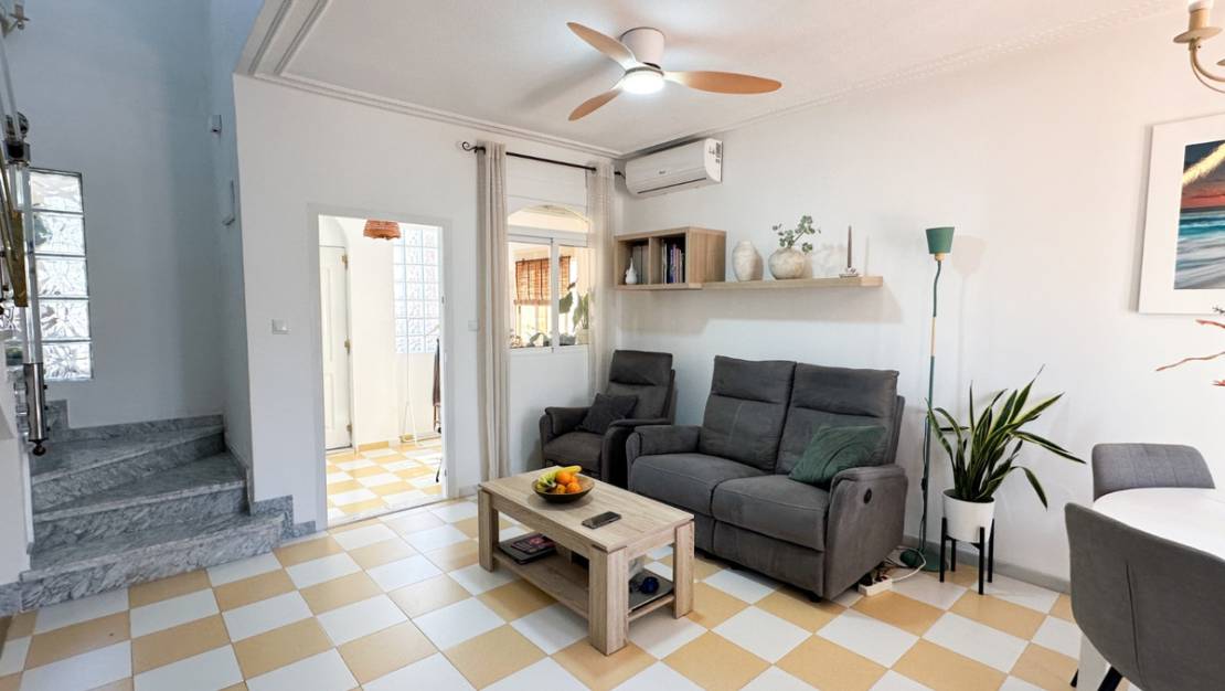 Sale - Villa - Torrevieja - Torrevieja Centro