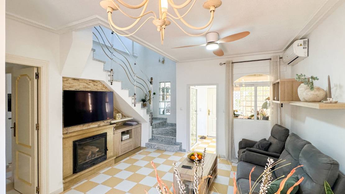 Sale - Villa - Torrevieja - Torrevieja Centro