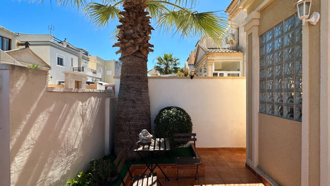 Sale - Villa - Torrevieja - Torrevieja Centro