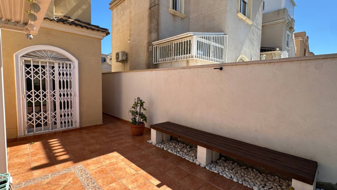 Sale - Villa - Torrevieja - Torrevieja Centro