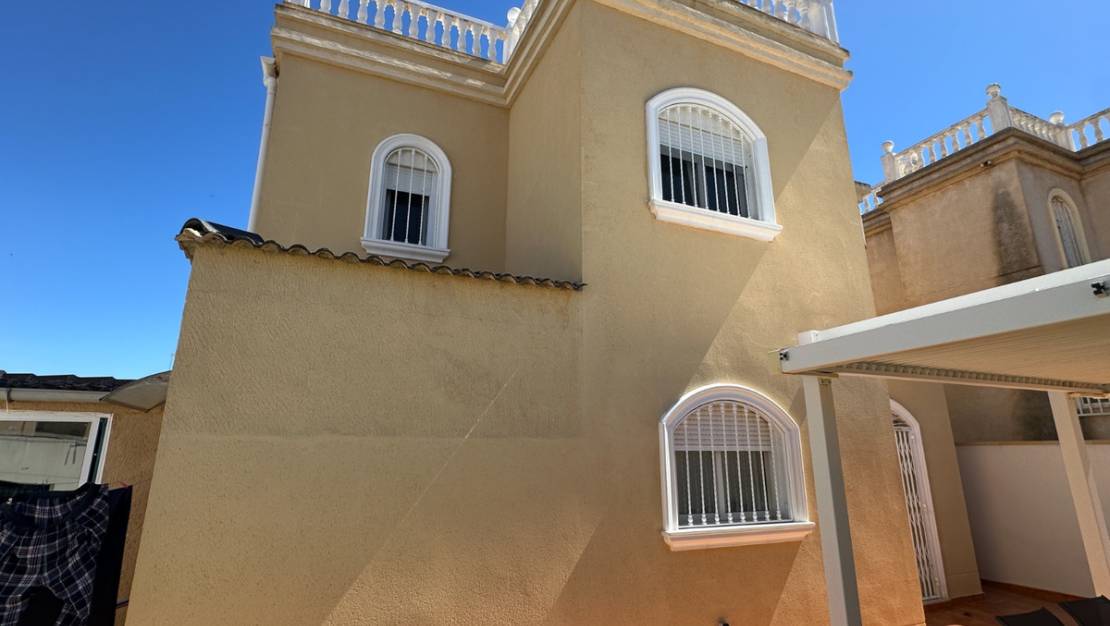 Sale - Villa - Torrevieja - Torrevieja Centro