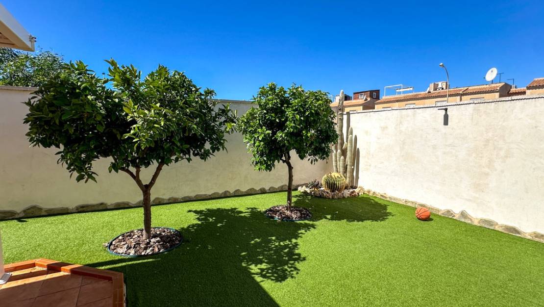 Sale - Villa - Torrevieja - Torrevieja Centro