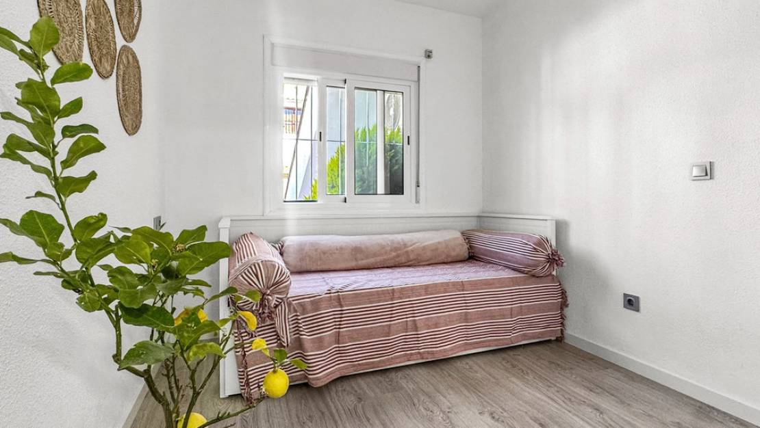 Sale - Villa - Torrevieja - Torrevieja Centro