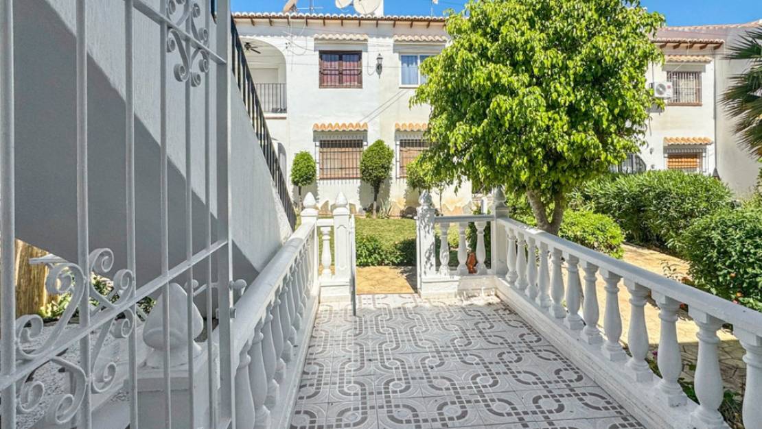 Sale - Villa - Torrevieja - Torrevieja Centro