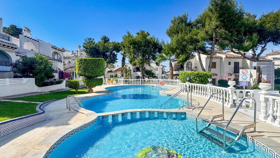 Sale - Villa - Torrevieja - Torrevieja Centro