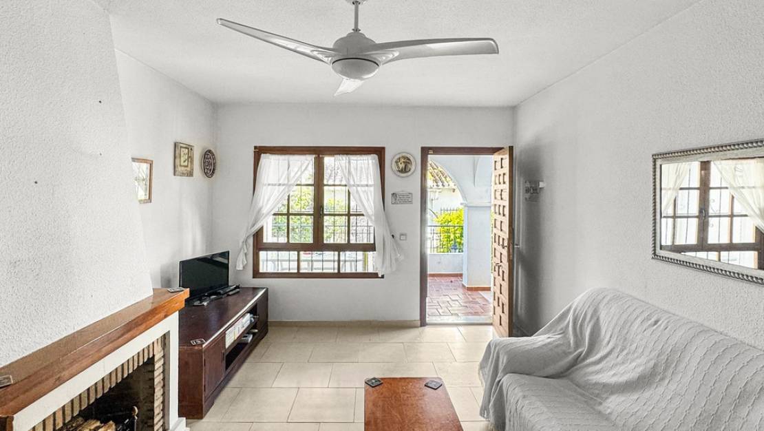 Sale - Villa - Torrevieja - Torrevieja Centro