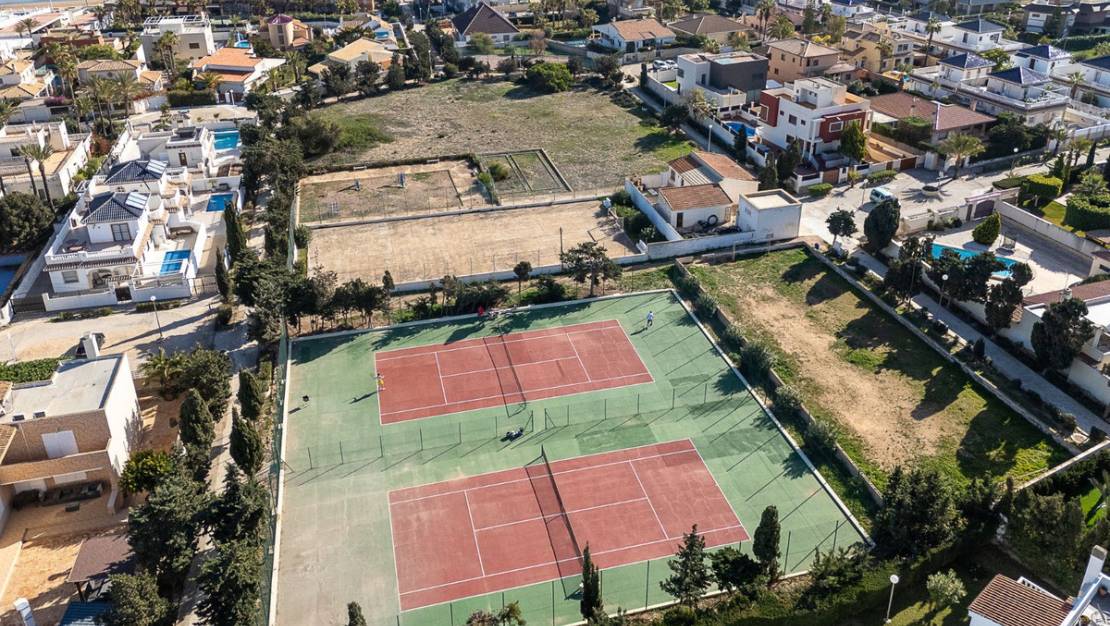 Sale - Villa - Torrevieja - Torrevieja Centro