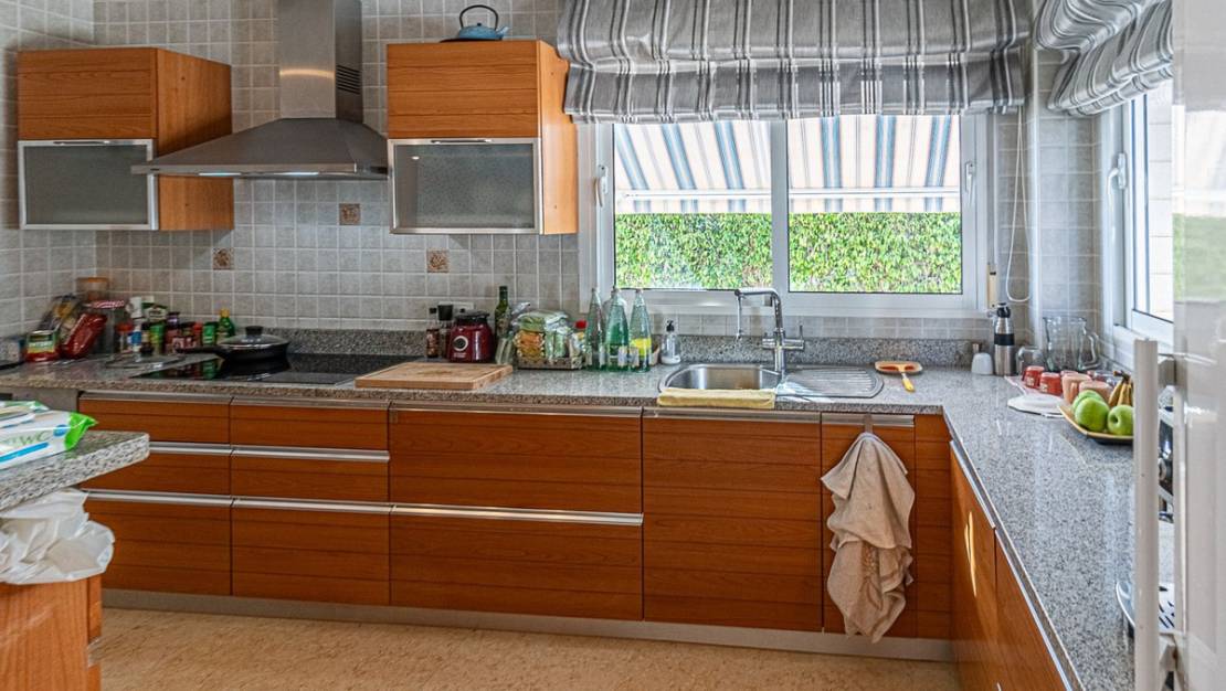 Sale - Villa - Torrevieja - Torrevieja Centro