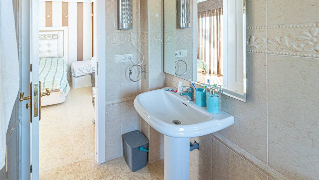 Sale - Villa - Torrevieja - Torrevieja Centro