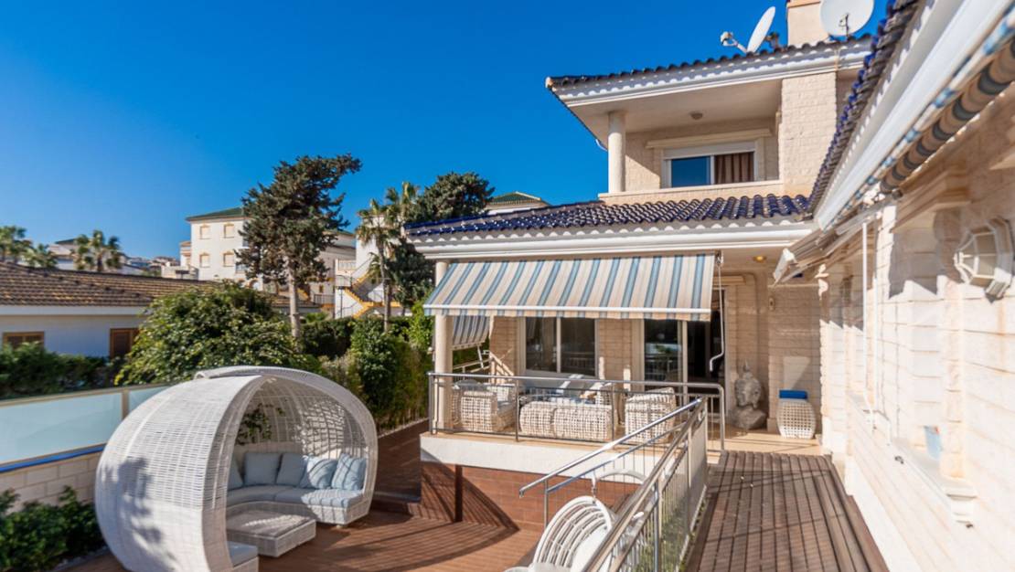 Sale - Villa - Torrevieja - Torrevieja Centro