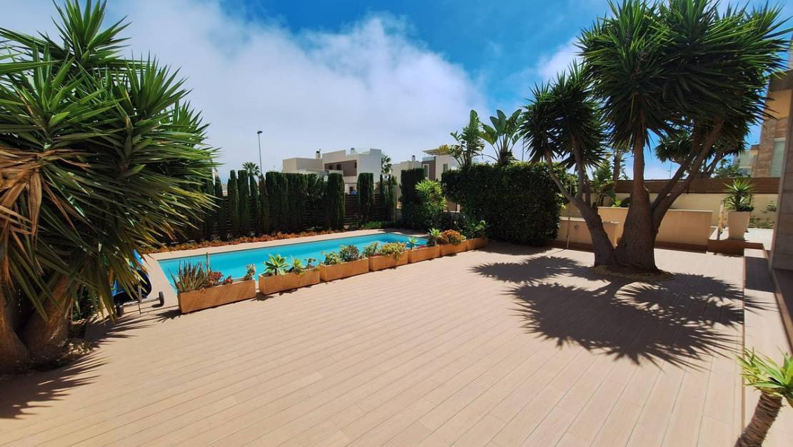 Sale - Villa - Torrevieja - Torrevieja Centro