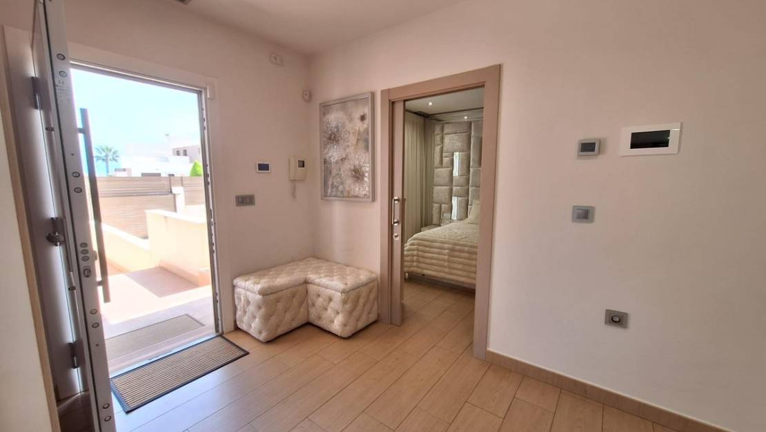 Sale - Villa - Torrevieja - Torrevieja Centro