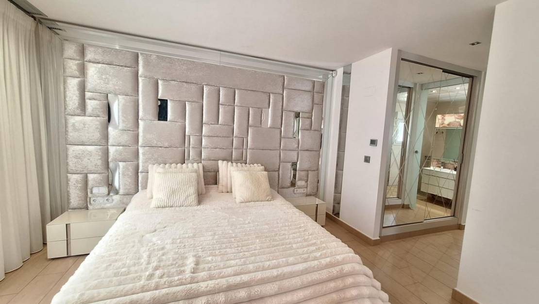 Sale - Villa - Torrevieja - Torrevieja Centro