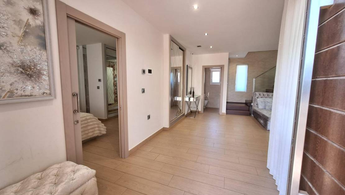 Sale - Villa - Torrevieja - Torrevieja Centro