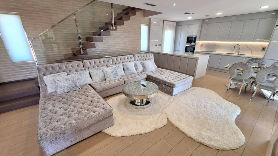 Sale - Villa - Torrevieja - Torrevieja Centro