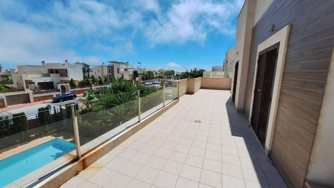 Sale - Villa - Torrevieja - Torrevieja Centro