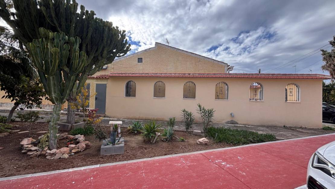 Sale - Villa - Torrevieja - Torrevieja Centro