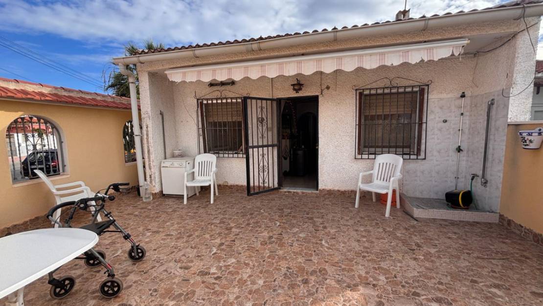 Sale - Villa - Torrevieja - Torrevieja Centro