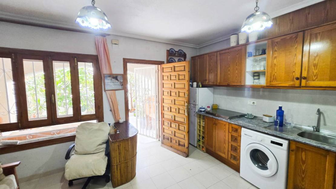 Sale - Villa - Torrevieja - Torrevieja Centro