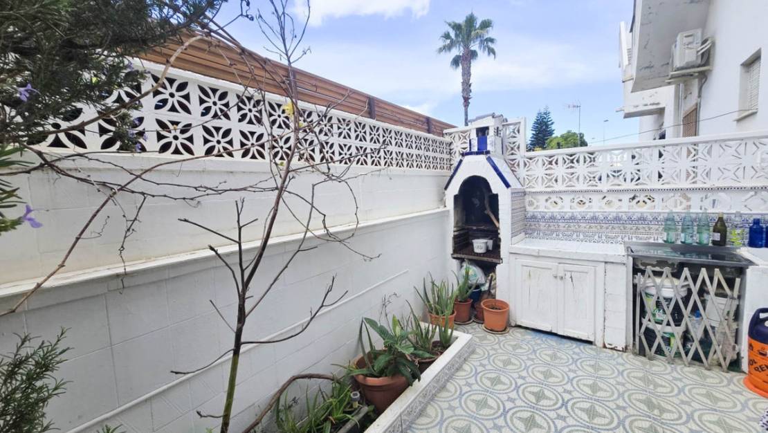 Sale - Villa - Torrevieja - Torrevieja Centro